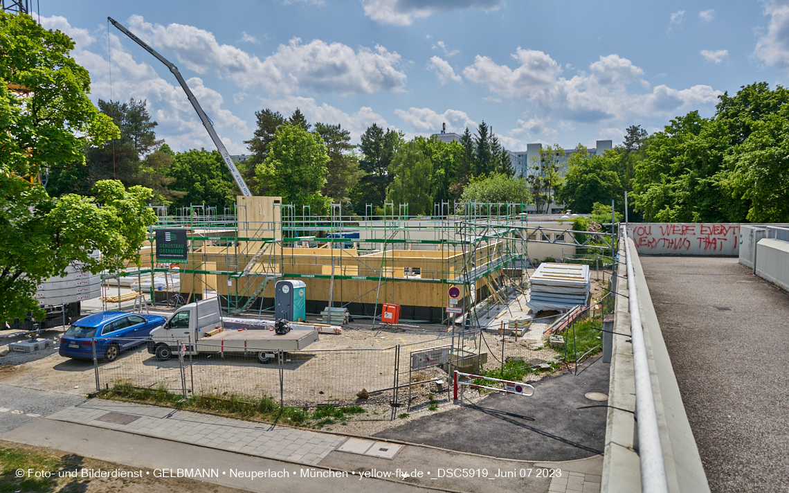 07.06.2023 - aktuelle Fotos von der »Baustelle zum Hort für Kinder« in Neuperlach in München